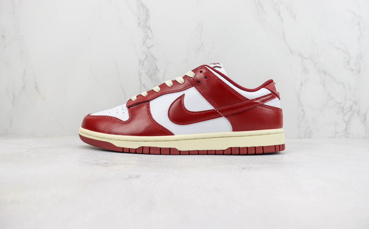 Nike Dunk Low PRM Vintage Rosso Squadra 