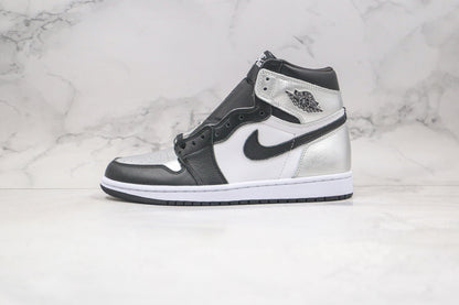 Jordan 1 Retro High Silberne Zehenpartie