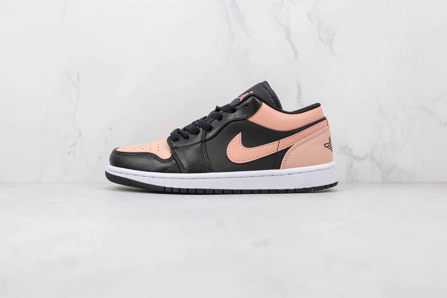 Jordan 1 Low Purpurner Farbton