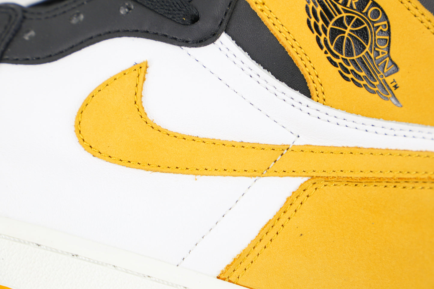 Jordan 1 Retro High Giallo Ocra 