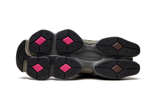 New Balance 9060 Burgundy Pink LAST PAIR READY FOR DELIVERY