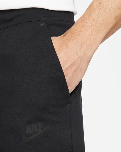 Insieme Nike Sportswear Tech Fleece Preto