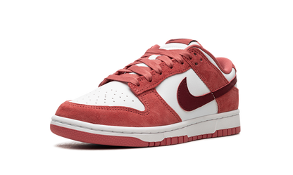 Nike Dunk Low Valentine's Day (2024)