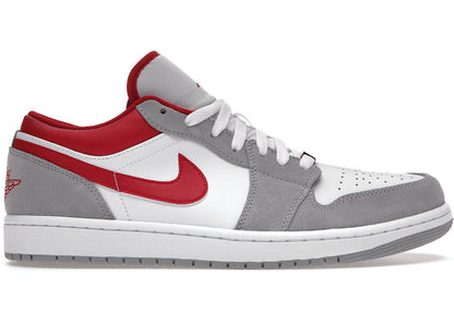 Jordan 1 Low SE Helles Rauchgrau Gym Rot