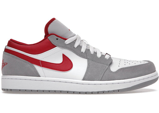 Jordan 1 Low SE Grigio fumo chiaro Rosso palestra 