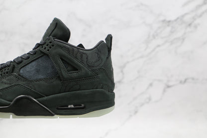 Jordan 4 Retro Kaws Nero 