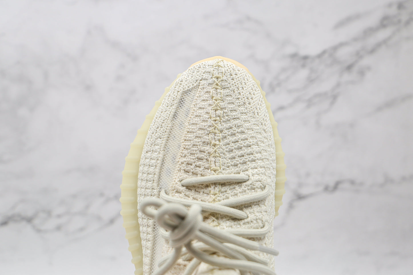 Adidas Yeezy Boost 350 V2 Licht