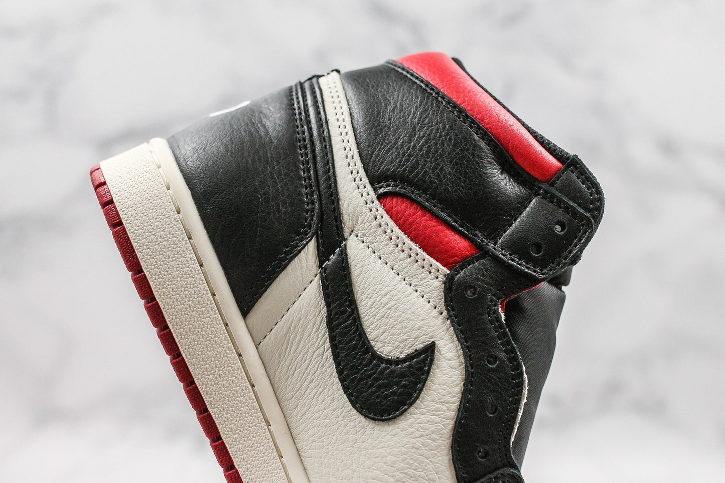 Jordan 1 Retro High "Non in vendita" Varsity Red 