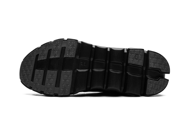 On Running Cloudflow 4 IKON Magnet Black