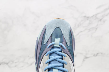 Adidas Yeezy Boost 700 Carbon Blau