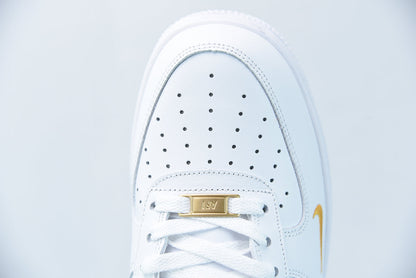 Nike Air Force 1 Essential Bianco Nero Oro 