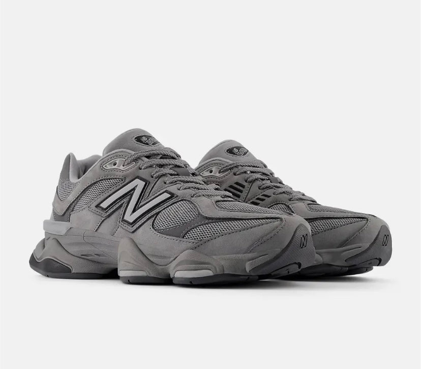 New Balance 9060 Team Away Grau