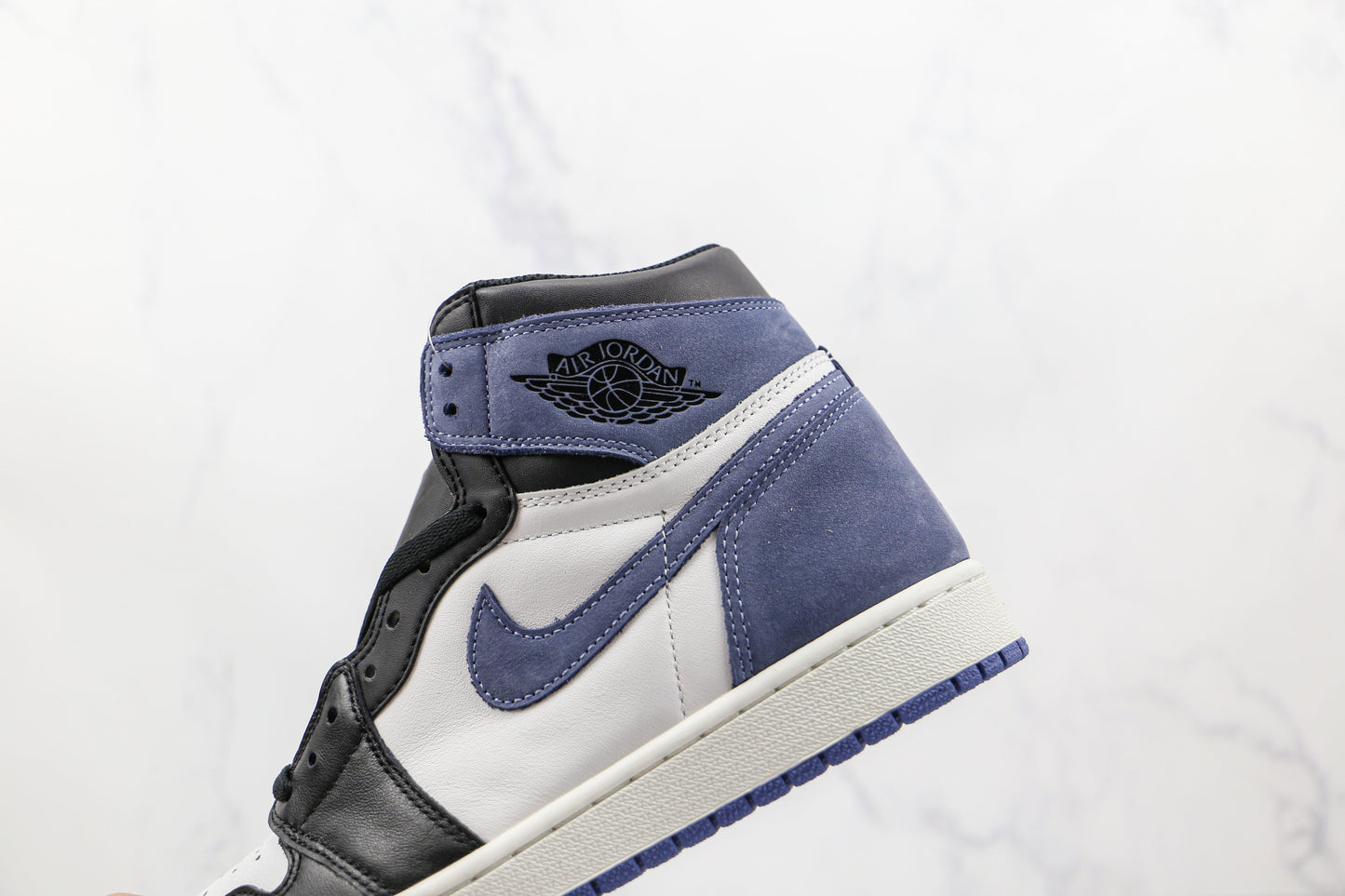 Jordan 1 Retro High Blu Luna 