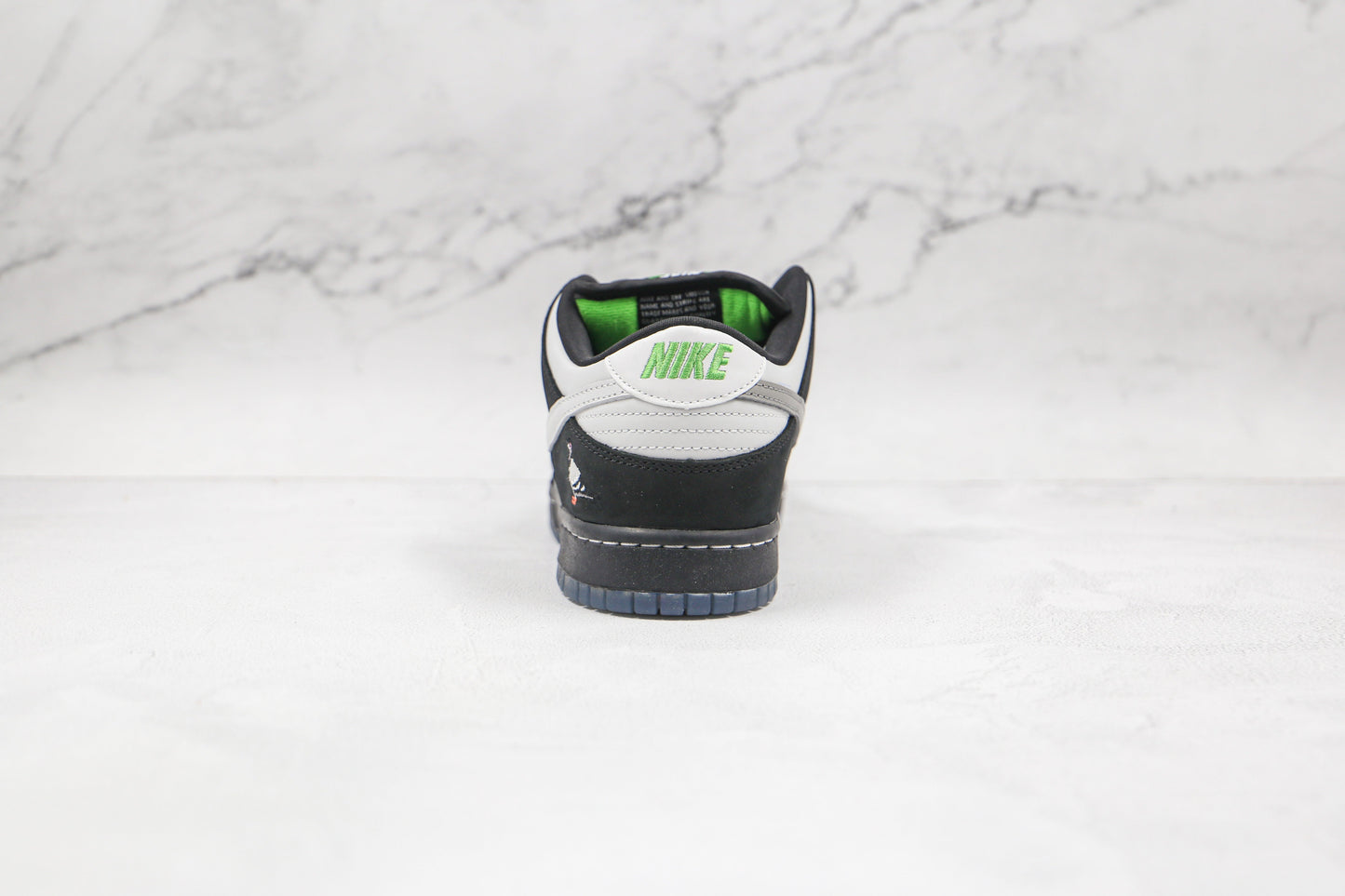 Nike SB Dunk Low Staple Panda Piccione 