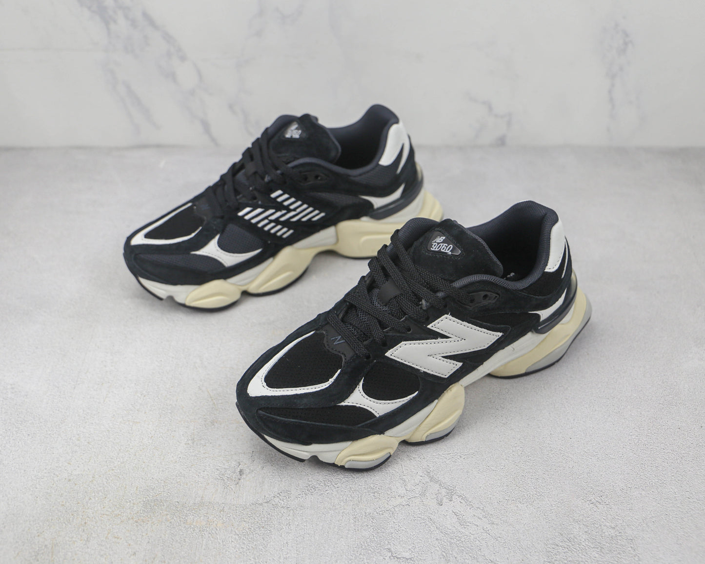 New Balance 9060 Nero Bianco 