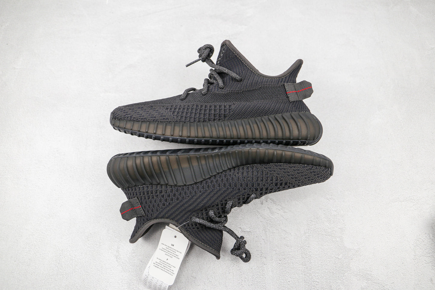 Adidas Yeezy Boost 350 V2 Schwarz (nicht reflektierend)