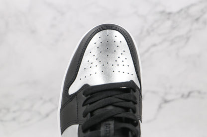 Jordan 1 Low Schwarz Metallic Silber