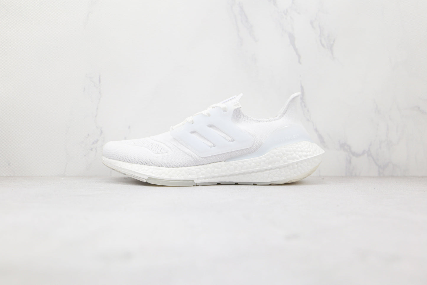 Adidas UltraBoost 22 Bianco Triplo 