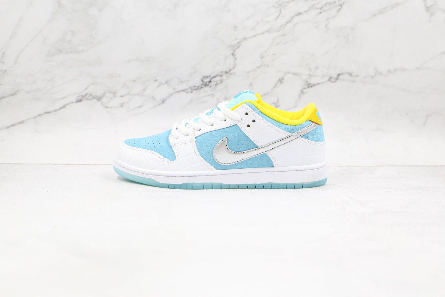 Nike SB Dunk Low Pro FTC Laguna Pulse 