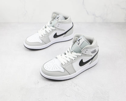 Jordan 1 Mid Grigio fumo chiaro