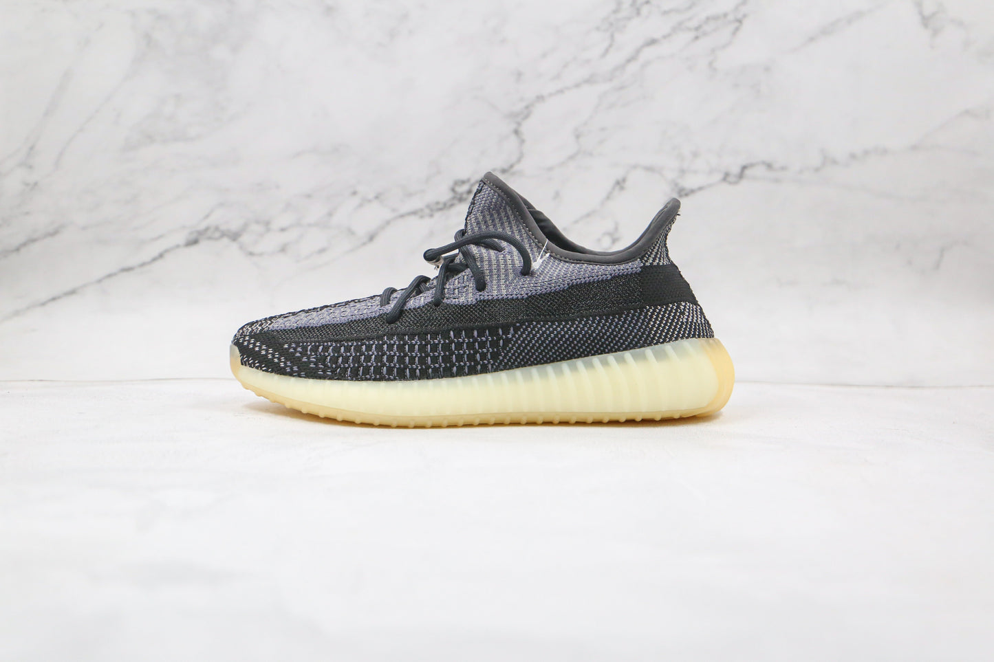 Adidas Yeezy Boost 350 V2 Carbon 