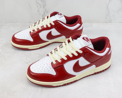 Nike Dunk Low PRM Vintage Rosso Squadra 