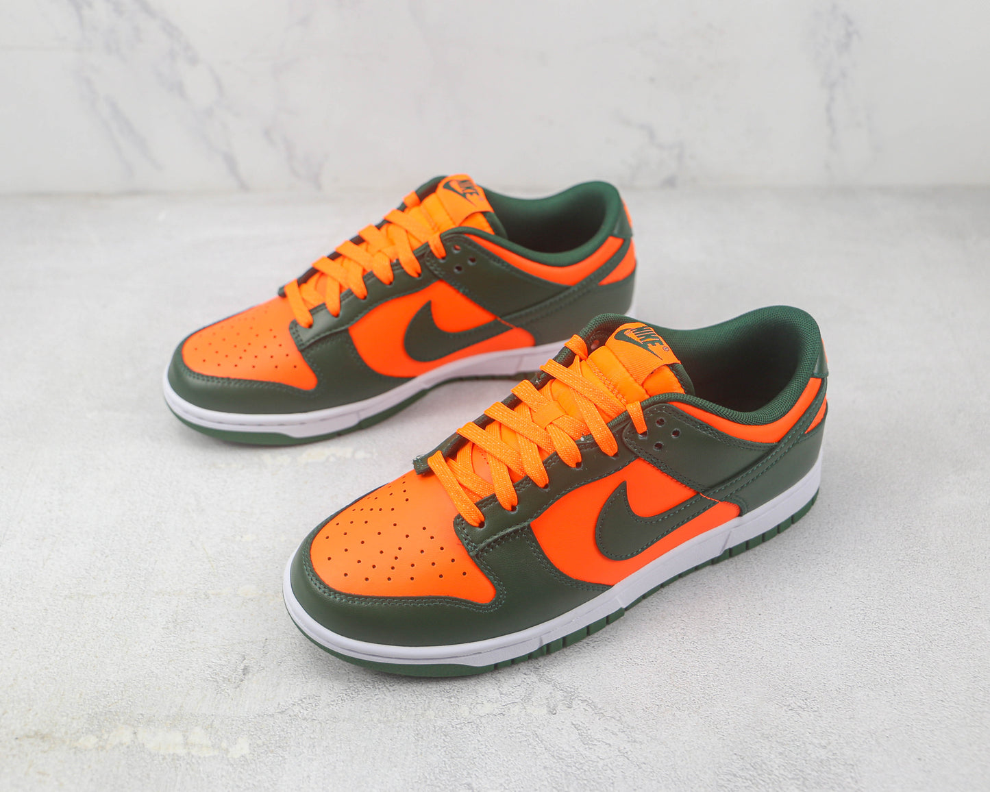 Nike Dunk Low Miami Hurricanes 