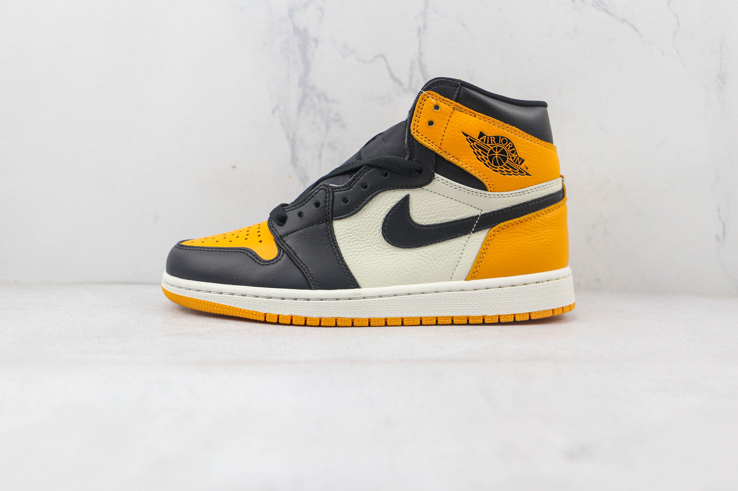 Jordan 1 Retro High Taxi Punta Gialla 