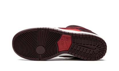Nike SB Dunk Low Cherry