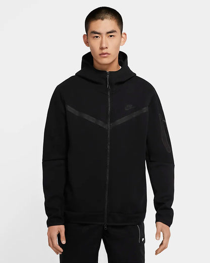 Insieme Nike Sportswear Tech Fleece Preto