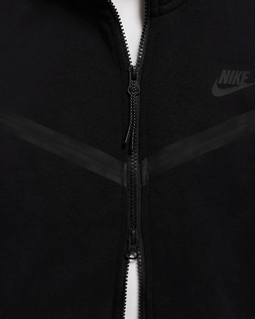 Insieme Nike Sportswear Tech Fleece Preto