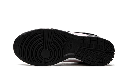 Nike Dunk Low Black Patent Pink