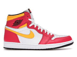 Jordan 1 Retro High OG Rosso Fusione Chiaro 