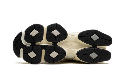 New Balance 9060 Calcium