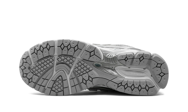 New Balance 1906R "SILVER METALLIC"