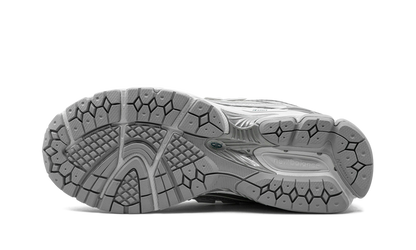 New Balance 1906R "SILVER METALLIC"